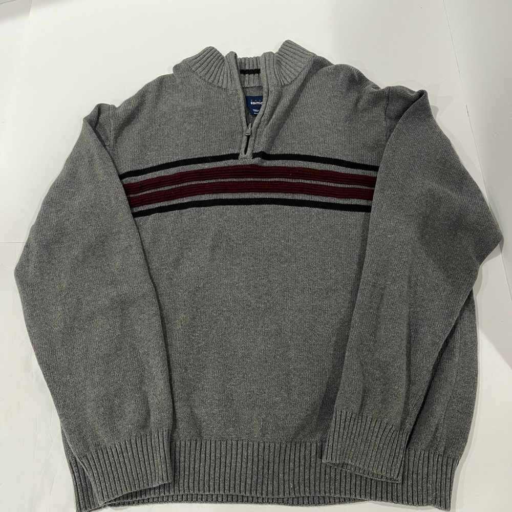 Men’s Gray w/ Black and Burgundy chest stripe Size XL, 1/4 Zip, Basic Editions
